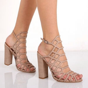 Schutz Jaden caged sandals block heel leather adjustable nude cream color sz 9B